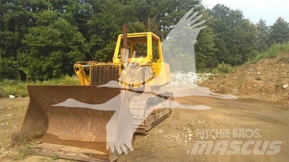 John Deere 855 Верижен товарач