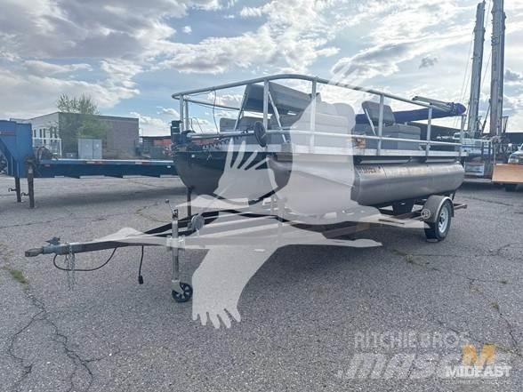  PONTOON BOAT Строителство - Други