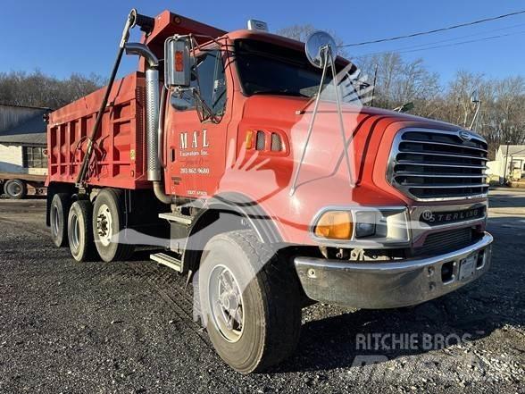 Sterling L9500 Самосвал