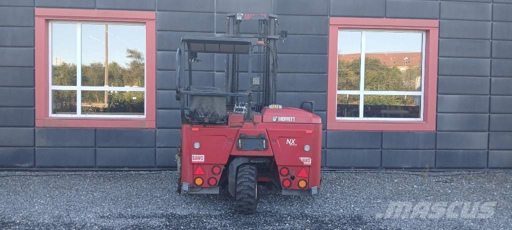Moffett M5 25.3 NX Дизелови камиони