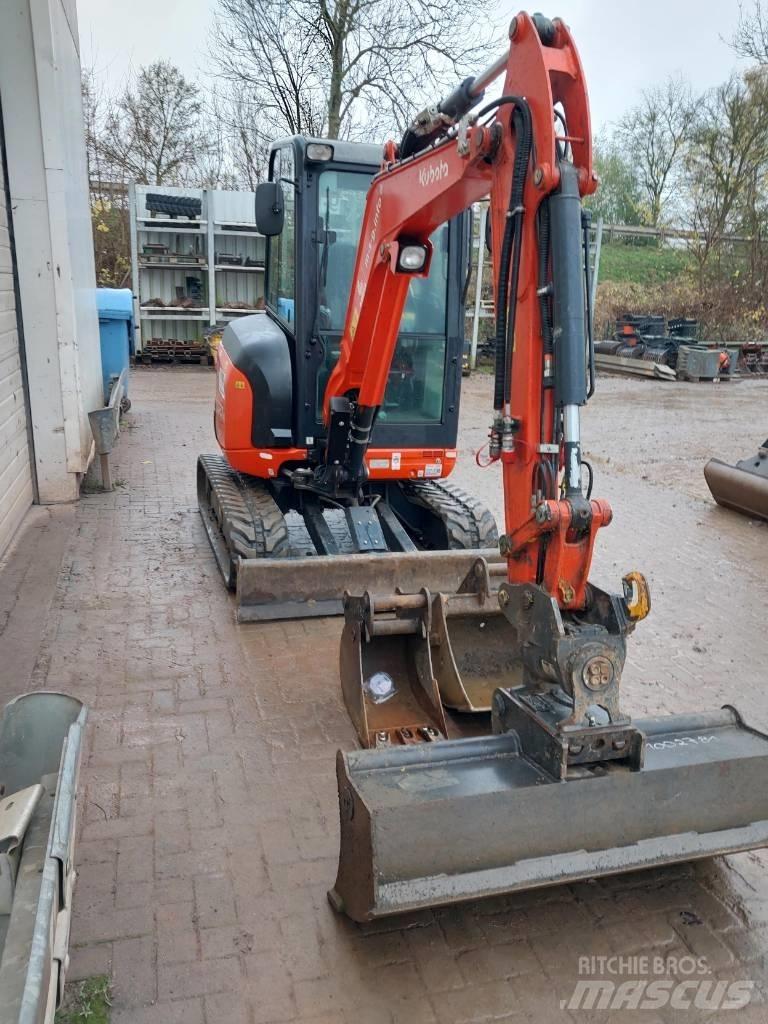 Kubota U 27-4 Мини екскаватори < 7 т