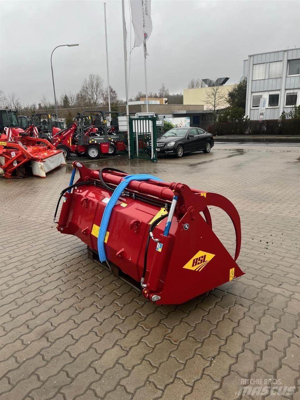 Strautmann GS 2000 Техника за разтоваране на силоз