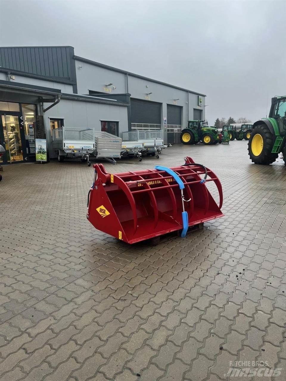 Strautmann GS 2000 Техника за разтоваране на силоз