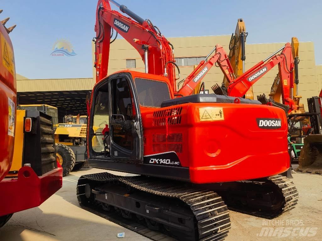 Doosan DX 140 LC Верижен екскаватор