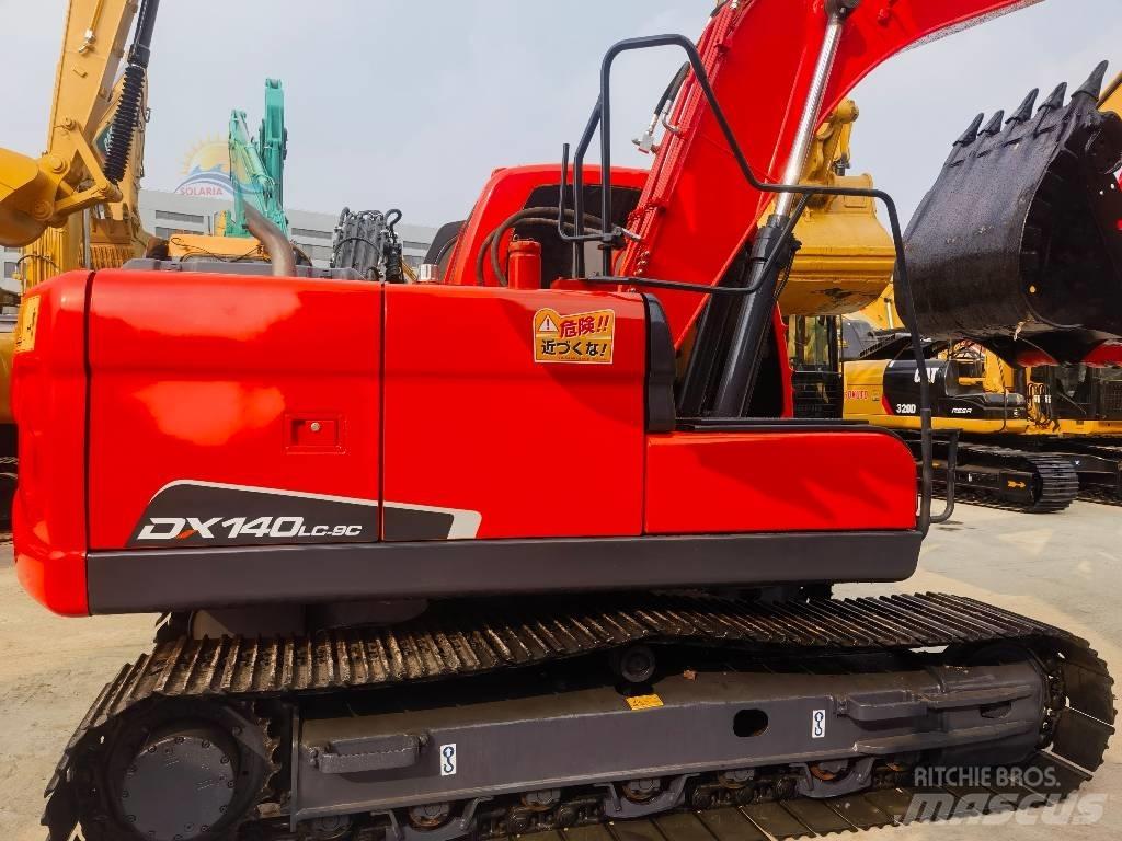 Doosan DX 140 LC Верижен екскаватор
