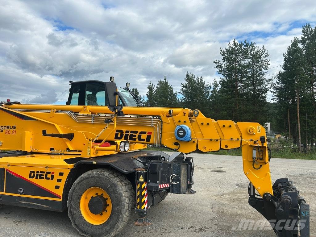 Dieci PEGASUS 5.21 Телескопични товарачи