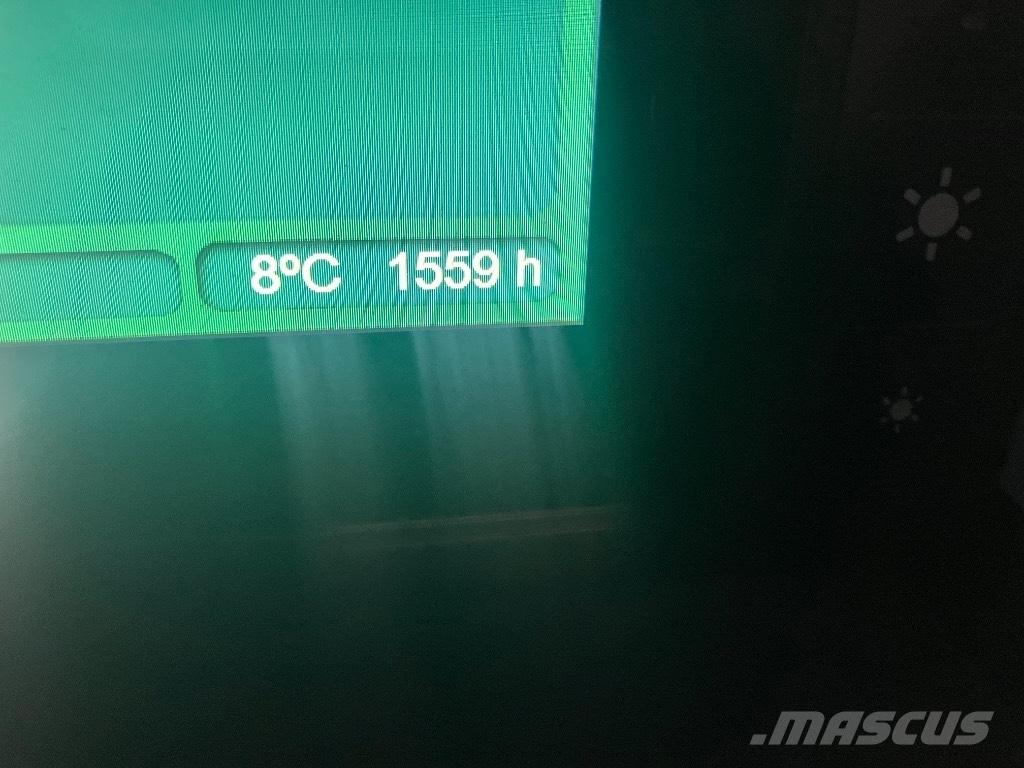 John Deere 1210G Форуардери
