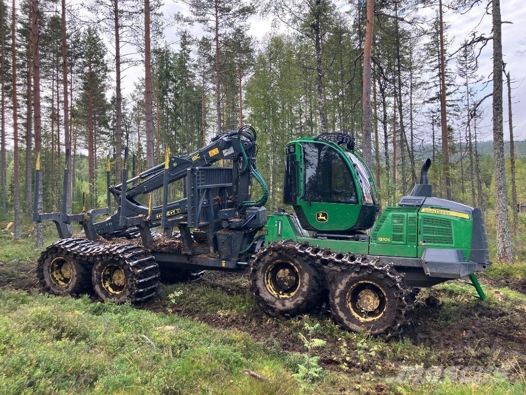 John Deere 1210G Форуардери