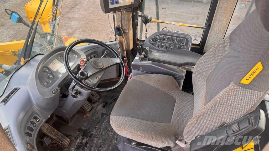 Komatsu WA 500-6 Колесни товарачи