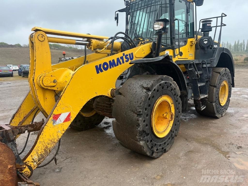 Komatsu WA380-8E0 Колесни товарачи