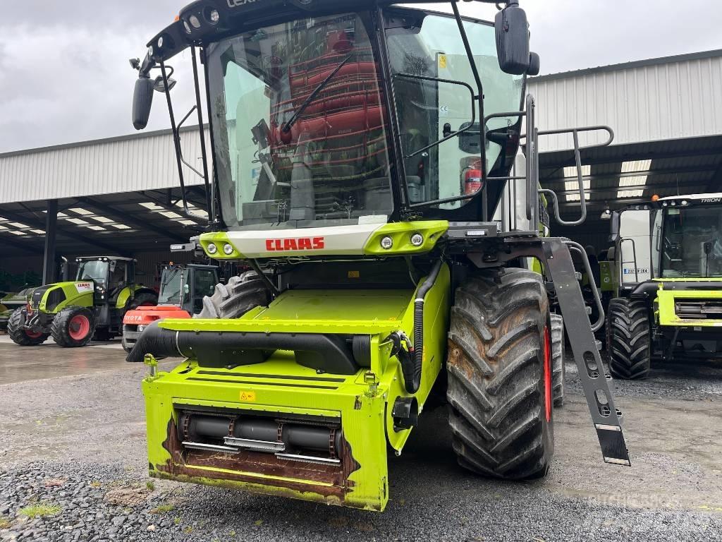 CLAAS Lexion 5400 Комбайни