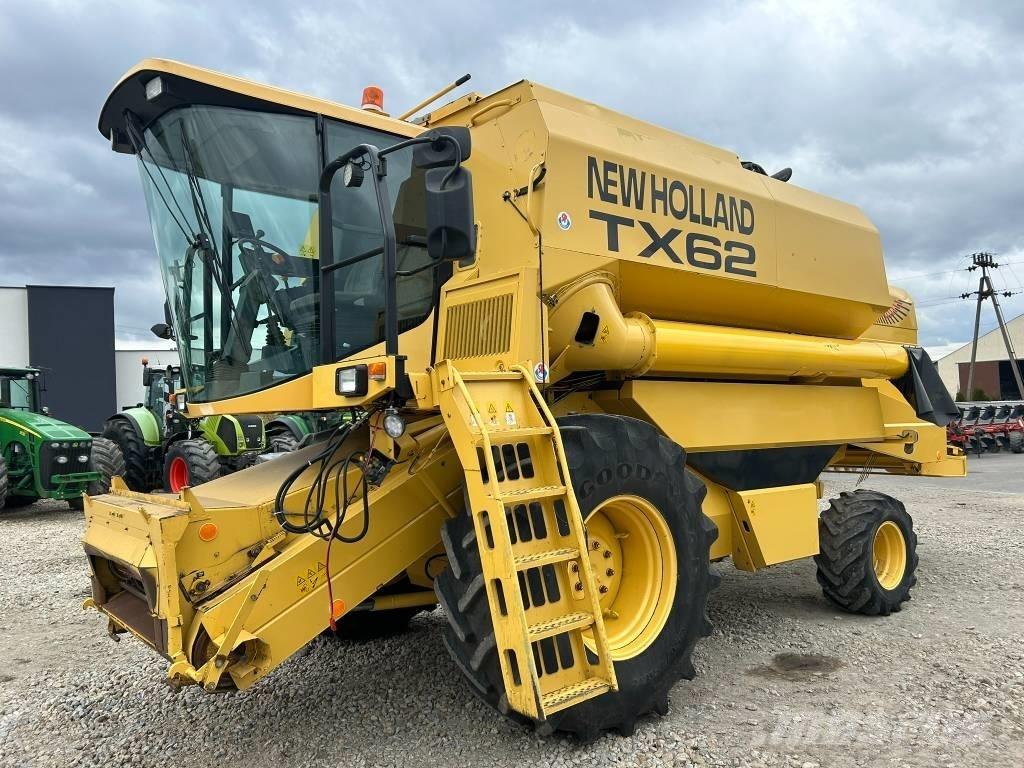 New Holland TX 62 Комбайни