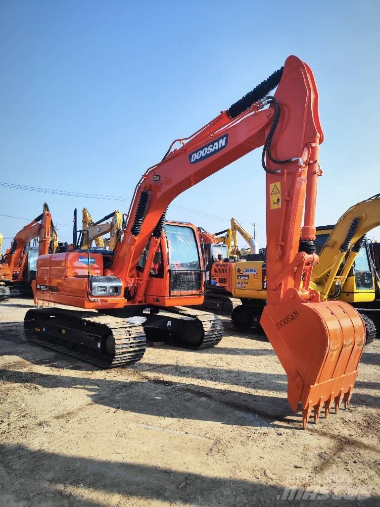 Doosan dx150 Верижен екскаватор