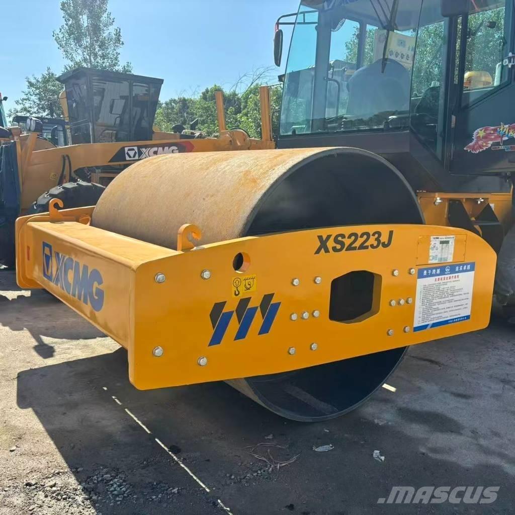 XCMG XS223J Еднобарабанни ролки
