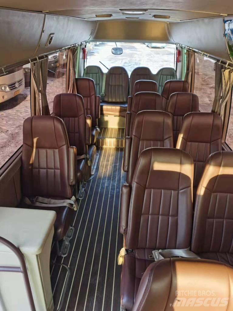 Toyota Coaster Bus Мини бусове