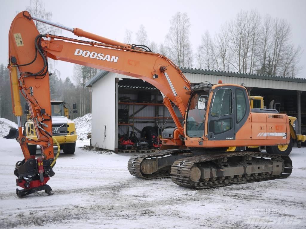 Doosan DX 225 LC Верижен екскаватор