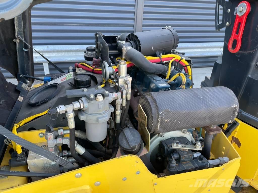 Bomag BW 120 AD-5 Двойни барабанни ролки
