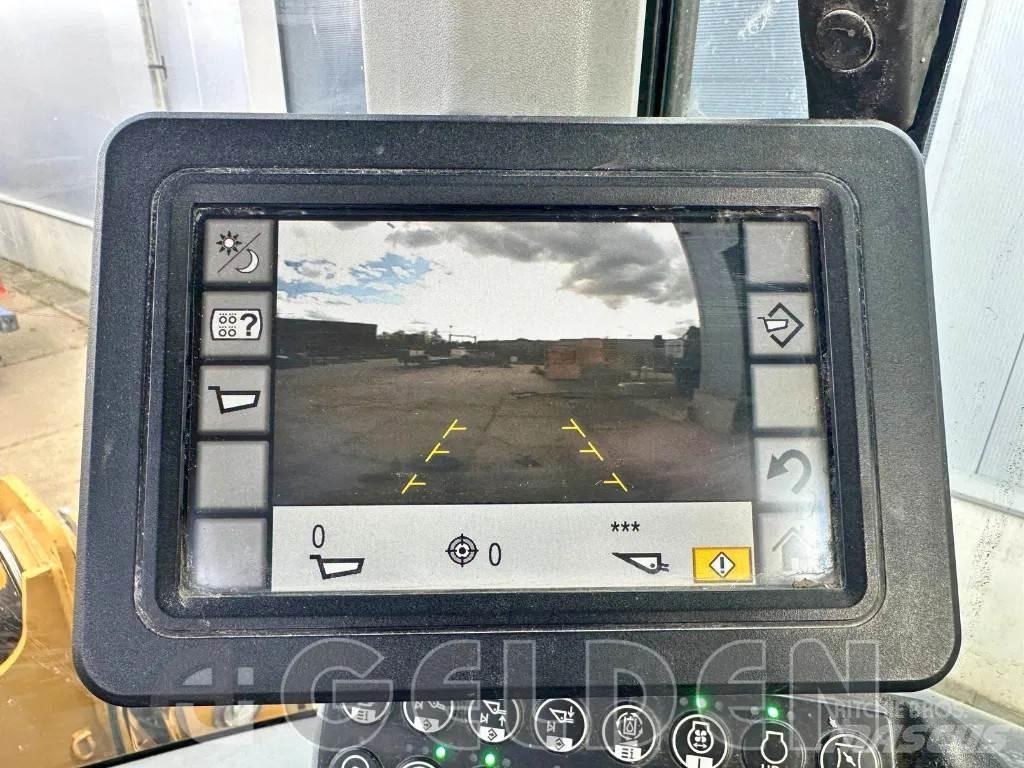 CAT 938M Колесни товарачи