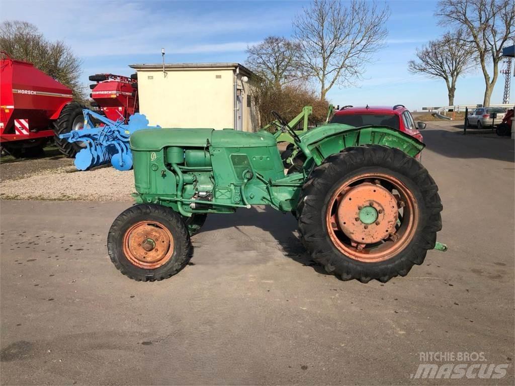 Deutz-Fahr D25 S Трактори