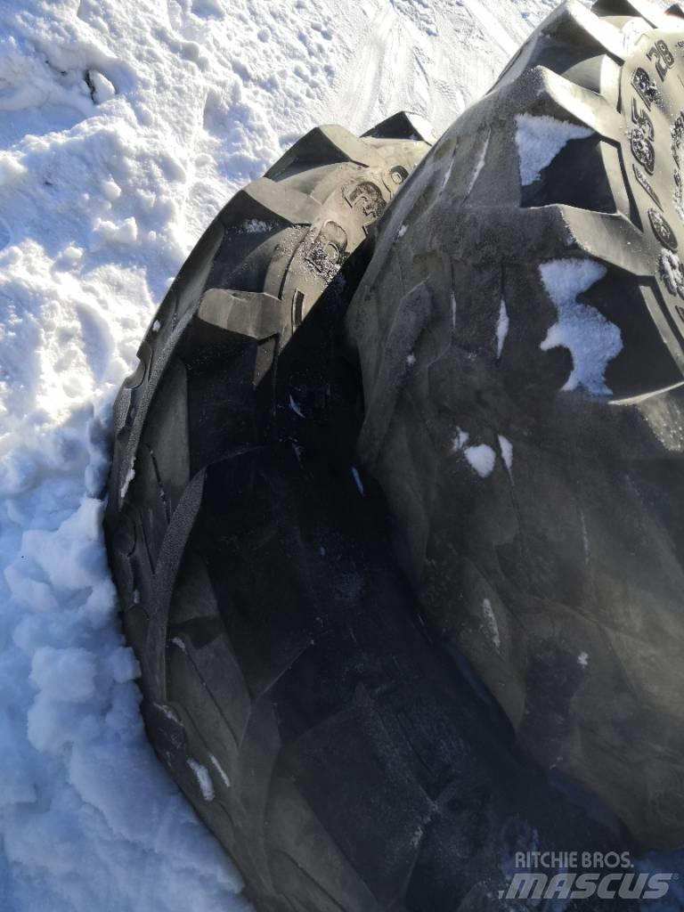 Pirelli 420/85R28 Колелета/Гуми