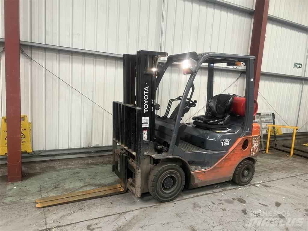Toyota 02-8FGF18 Камиони с АГУ