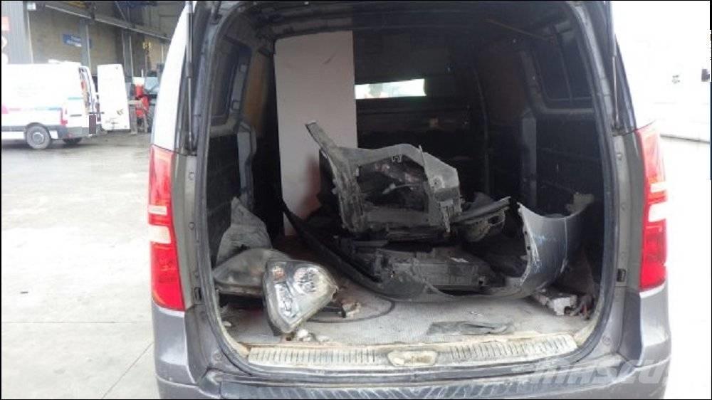 Hyundai H1 Фургони
