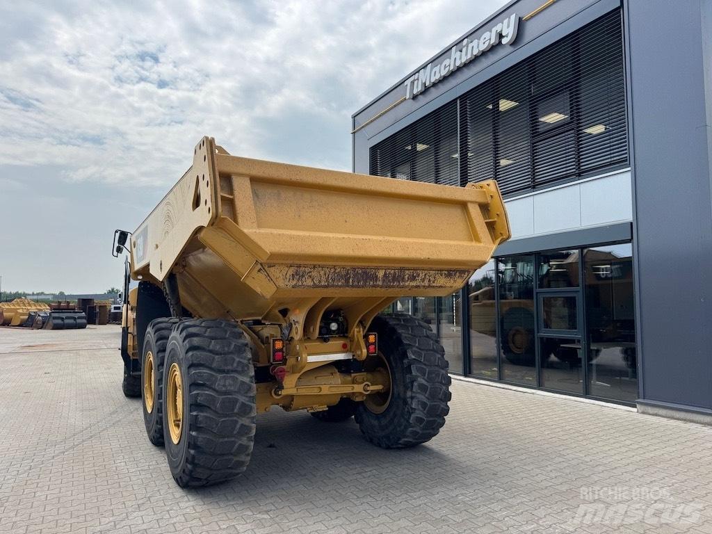 CAT 730 Дъмпери/моторни превозни средства
