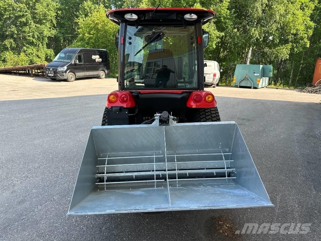 Shibaura traktor Компактни трактори