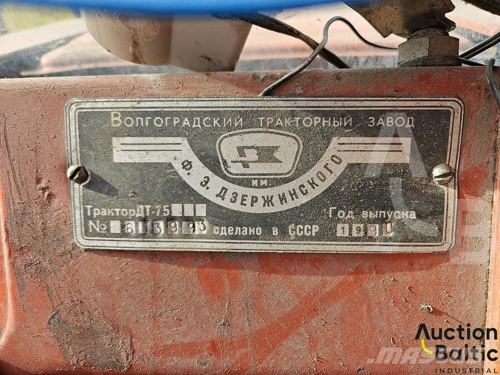  Onbekend DT-75 Верижни булдозери
