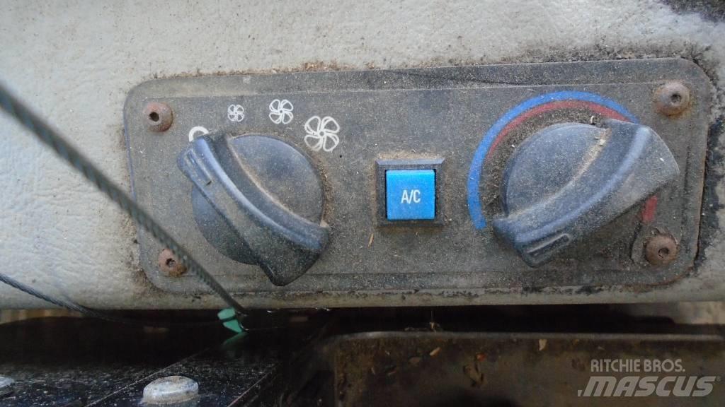 CAT 553 C Секачи
