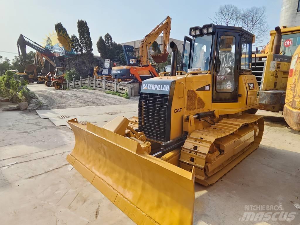 CAT D 5 K Верижни булдозери

