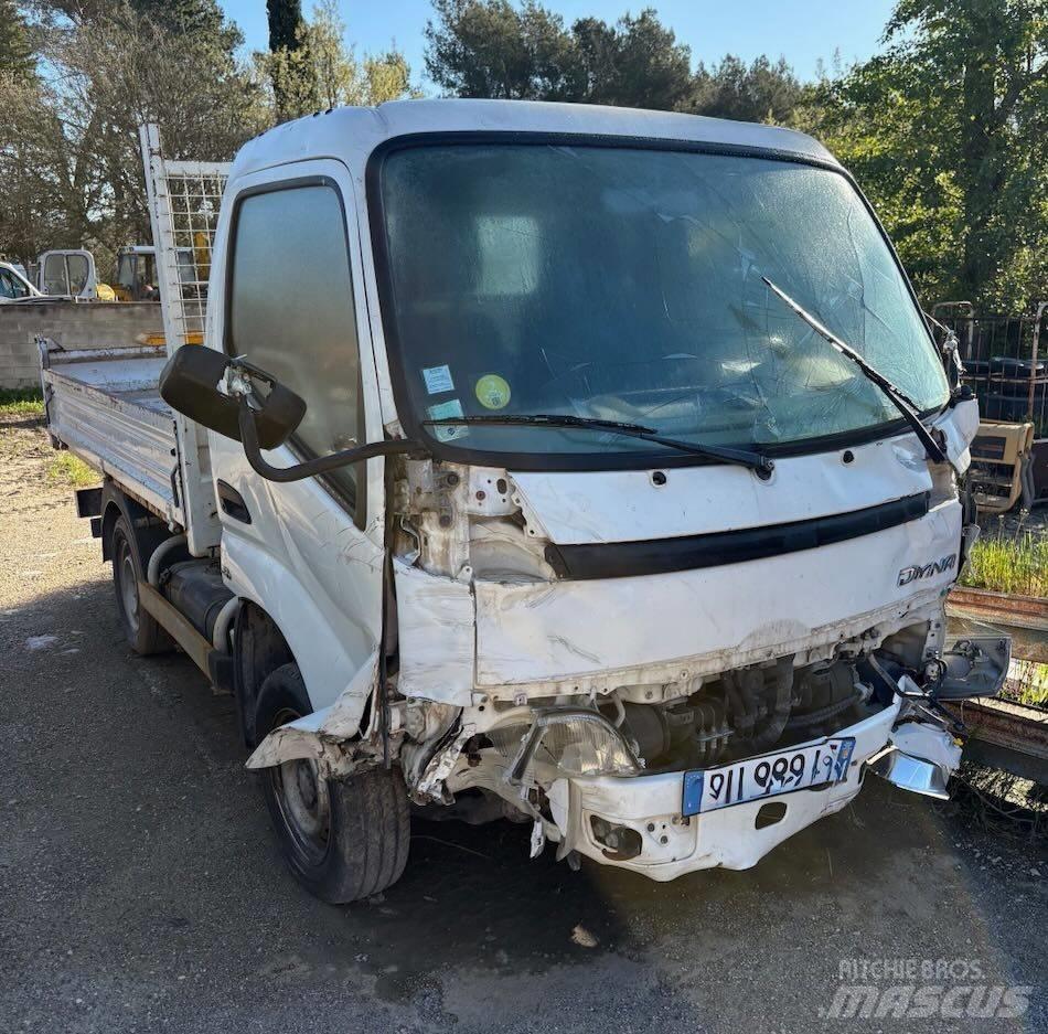 Toyota Dyna Пикапи