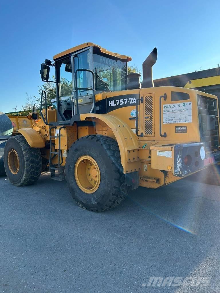 Hyundai HL 757-7 A Колесни товарачи