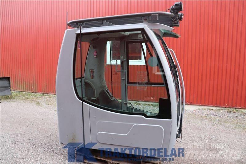 New Holland WE150C Кабина