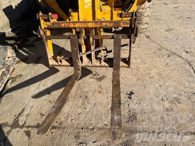 JCB 535-140 Телескопични товарачи