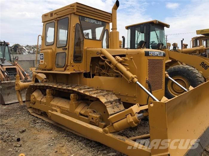 CAT D 6 D Верижни булдозери
