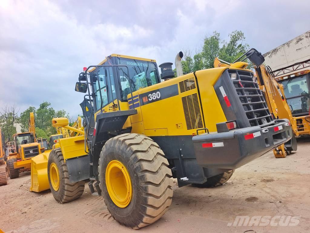 Komatsu WA 380-6 Колесни товарачи