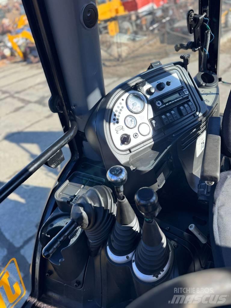 JCB 4 CX Товарач със заден ексватор