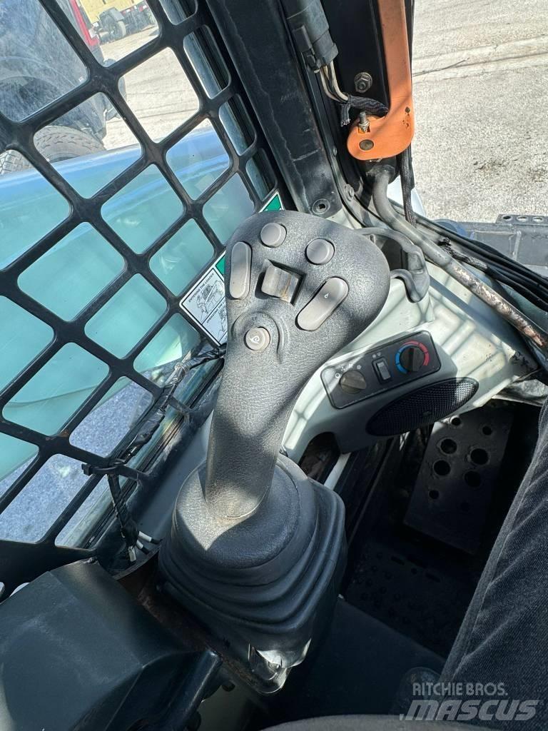 Bobcat S 770 Мини товарачи
