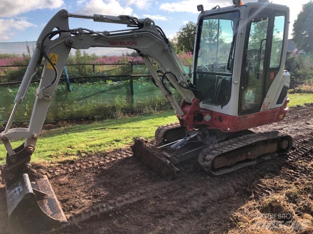 Takeuchi TB 225 Мини екскаватори < 7 т