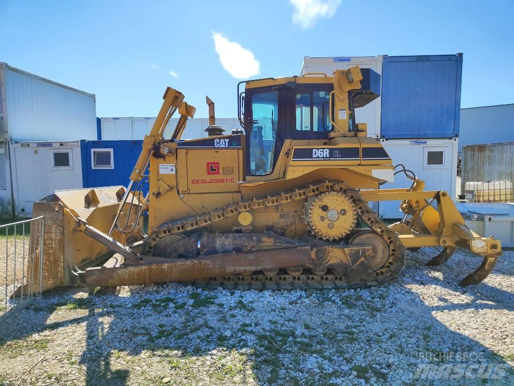 CAT D 6 R XL Верижни булдозери
