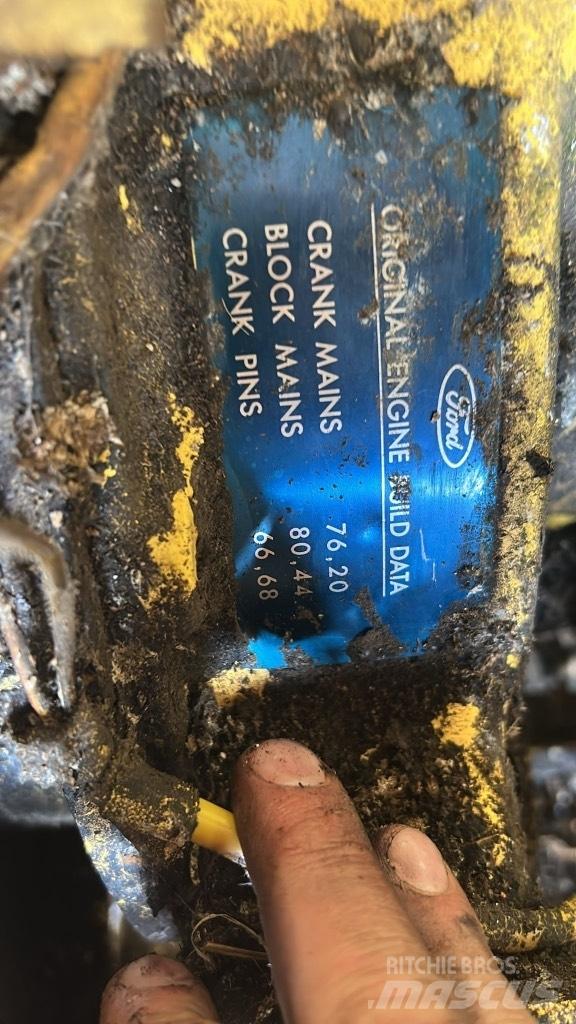 New Holland 8060 Комбайни