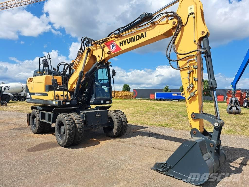 Hyundai HW140 Колесни екскаватори
