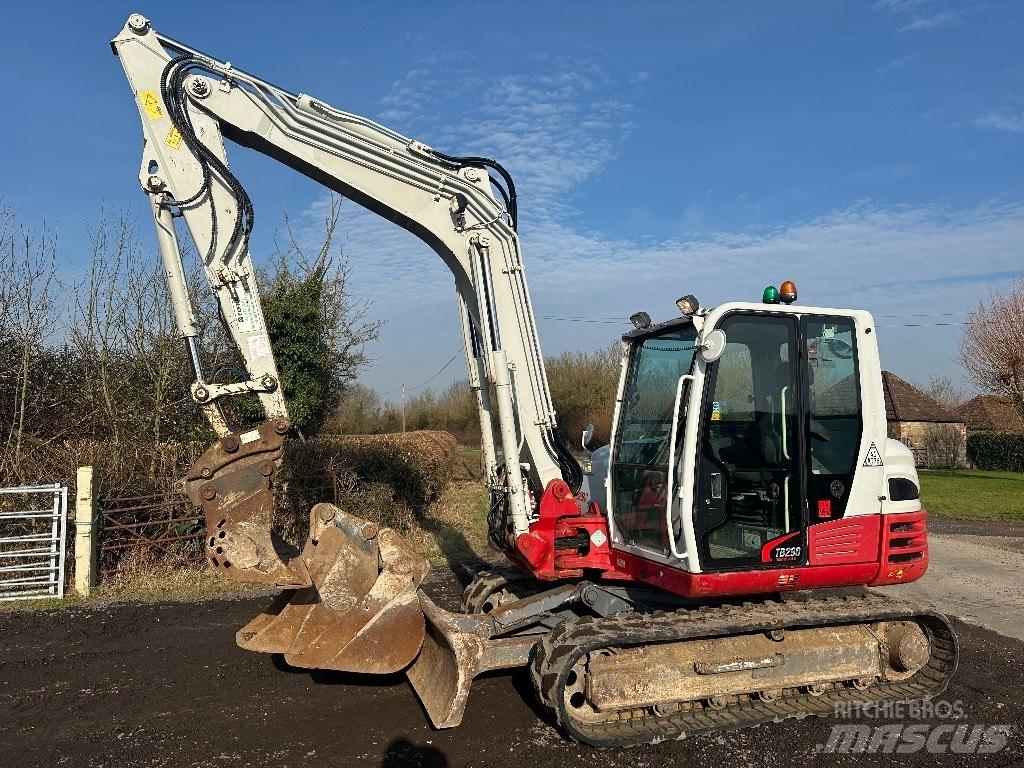 Takeuchi TB 290 Средни екскаватори 7т - 12т