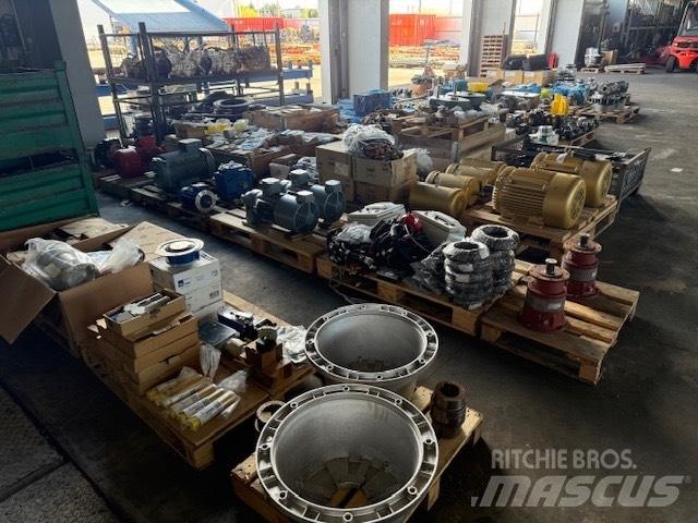 Liebherr USED PARTS Радиатори
