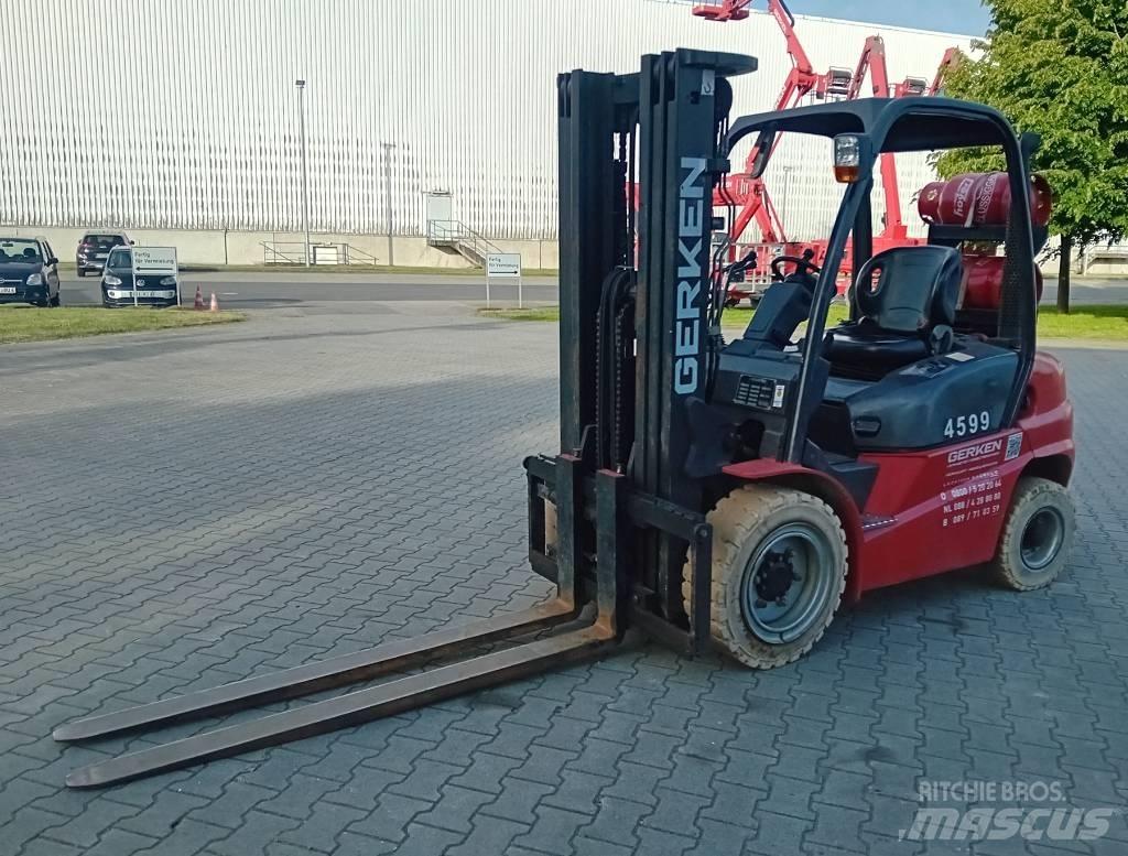 Manitou MI 30 G Камиони с АГУ