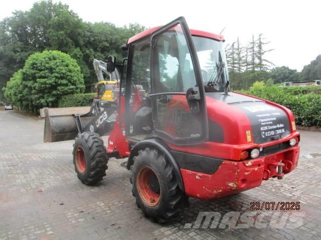 JCB 406 T4 Колесни товарачи