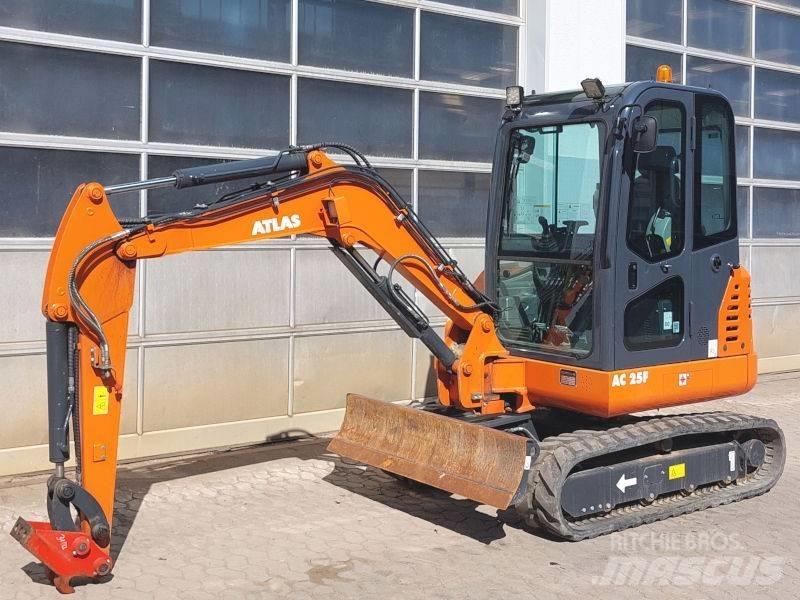 Atlas AC 25 F Мини екскаватори < 7 т