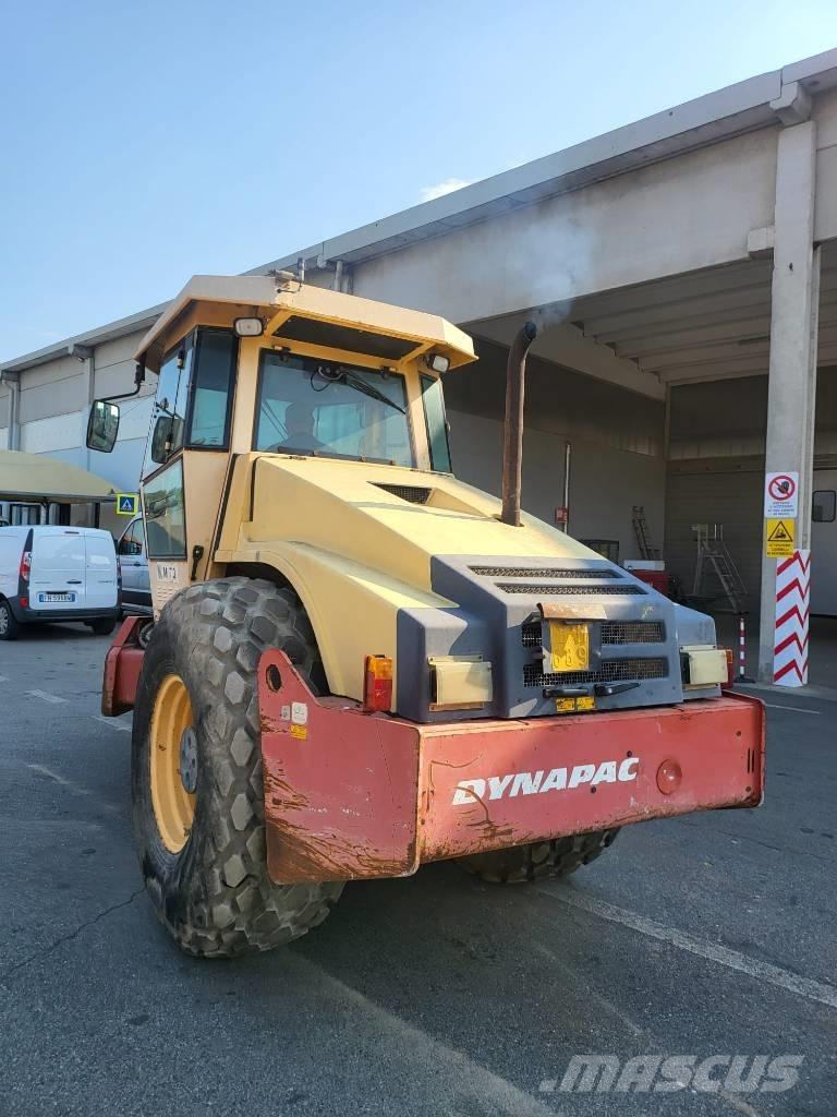 Dynapac CA 302 D Еднобарабанни ролки
