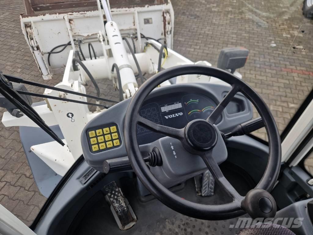 Volvo L 30 B Колесни товарачи